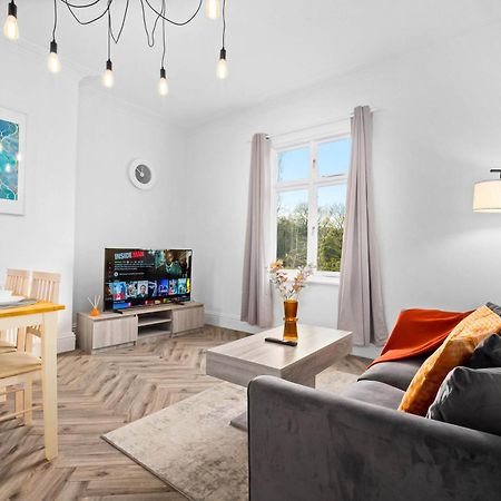 Luxury Apartment - Wolverhampton - Netflix - Smart Tv - Fast Wifi - 7Apc 外观 照片