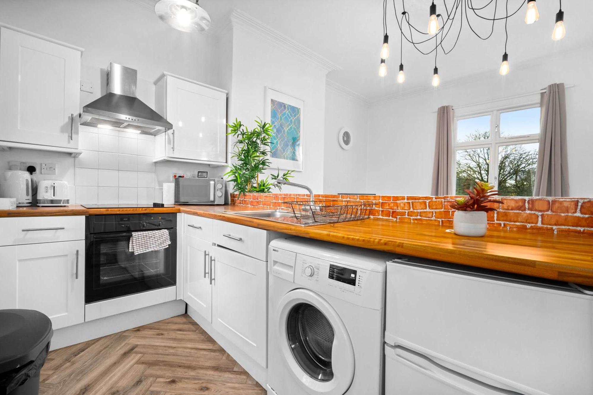 Luxury Apartment - Wolverhampton - Netflix - Smart Tv - Fast Wifi - 7Apc 外观 照片